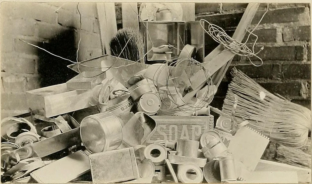 An illustration from Tin can toys and how to make them, 1916, leaf 5