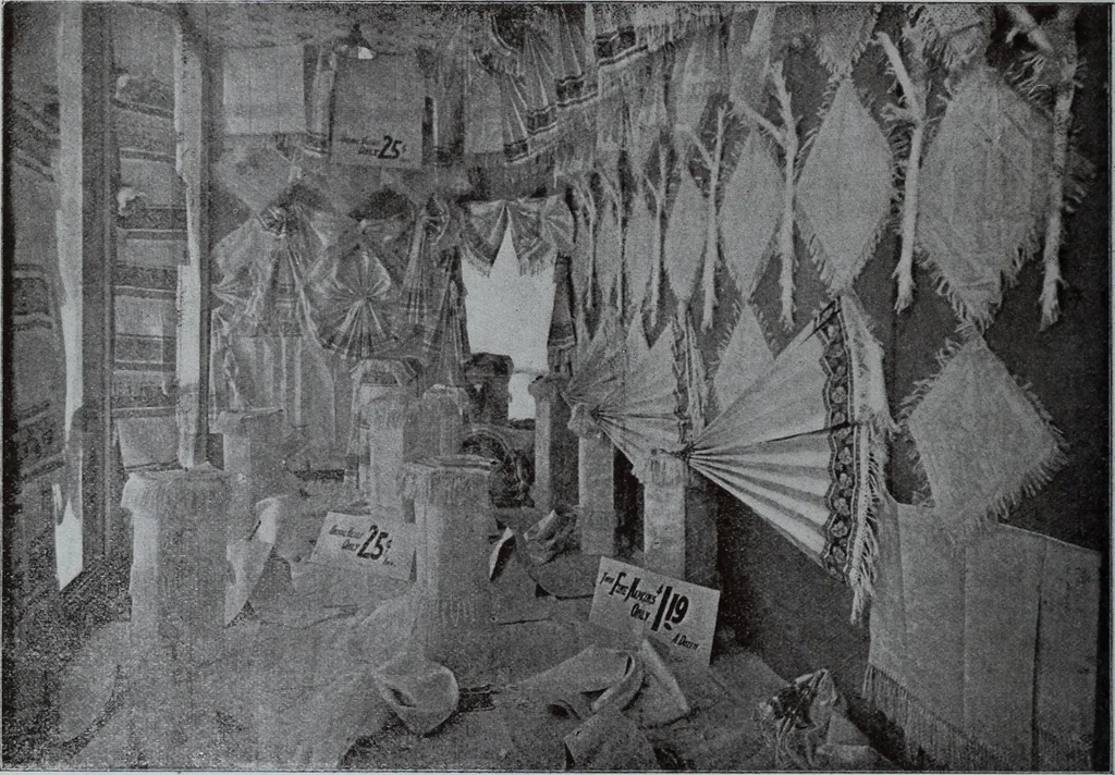 An illustration from Tissus et nouveauts 1901, 1901, leaf 55