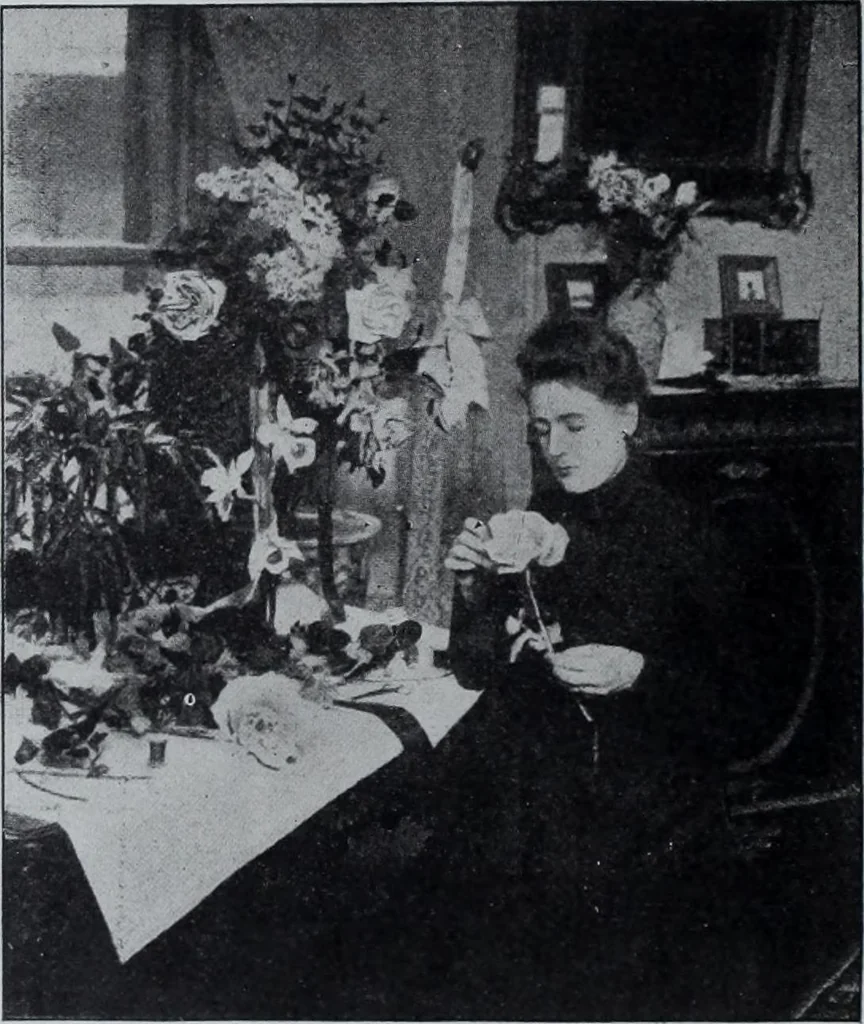An illustration from Tissus et nouveauts 1902, 1902, leaf 439