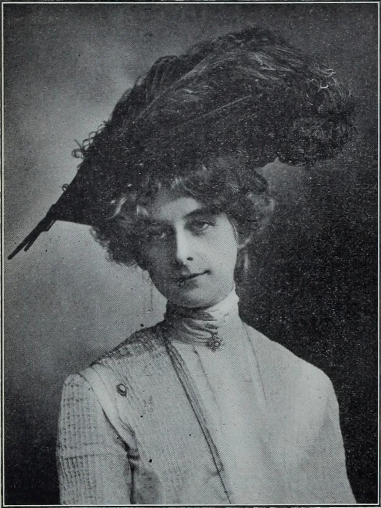An illustration from Tissus et nouveauts 1903, 1903, leaf 567