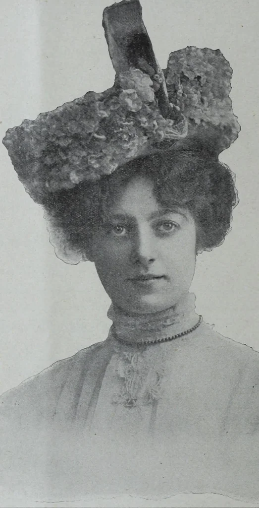 An illustration from Tissus et nouveauts 1904, 1904, leaf 183