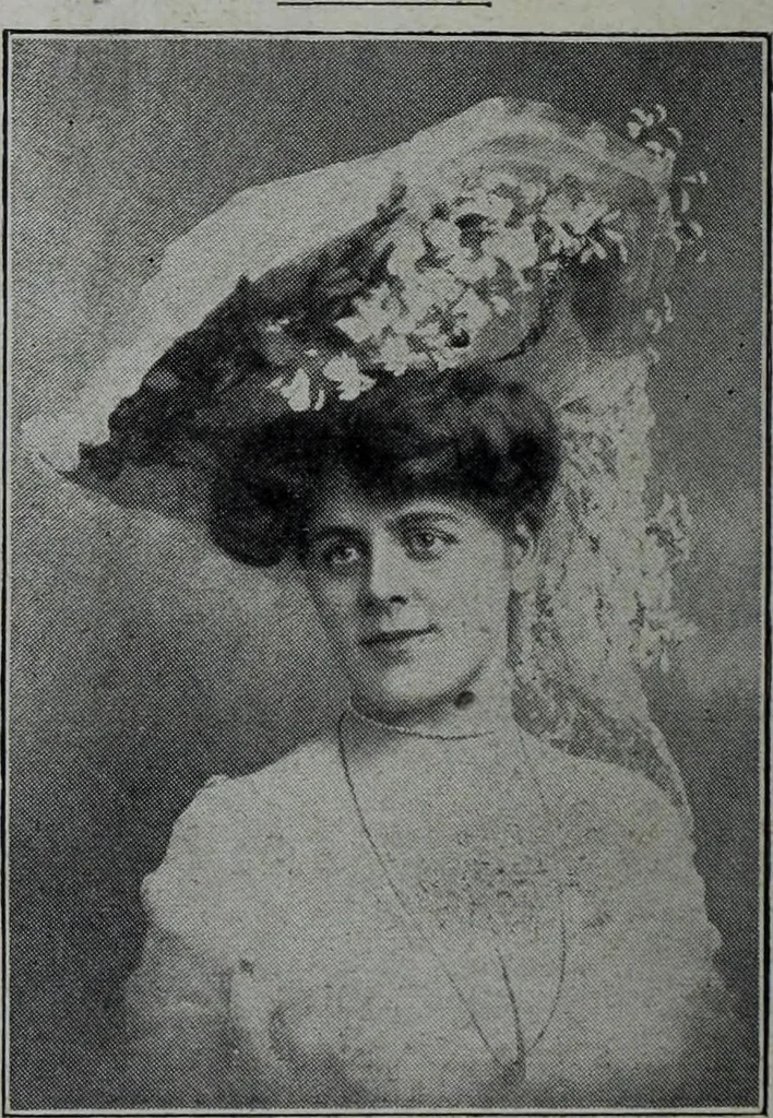 An illustration from Tissus et nouveauts 1904, 1904, leaf 339