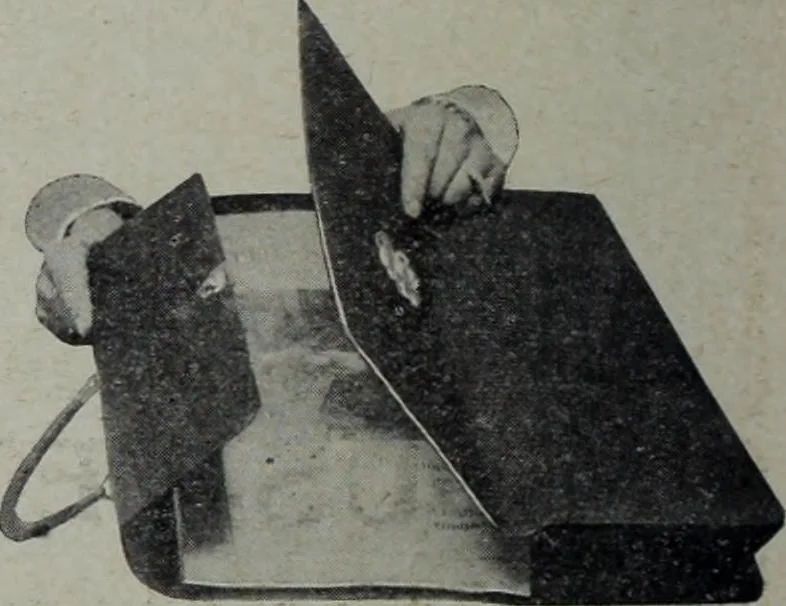 An illustration from Tissus et nouveauts 1904, 1904, leaf 539