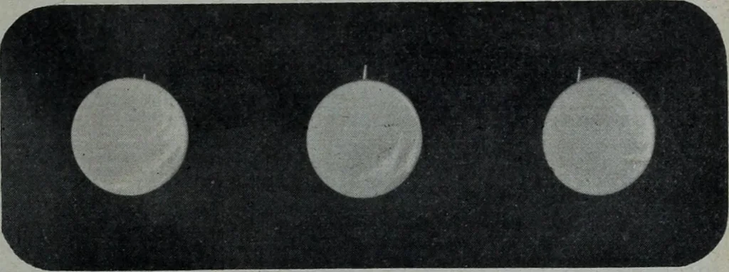 An illustration from Tissus et nouveauts 1905, 1905, leaf 274