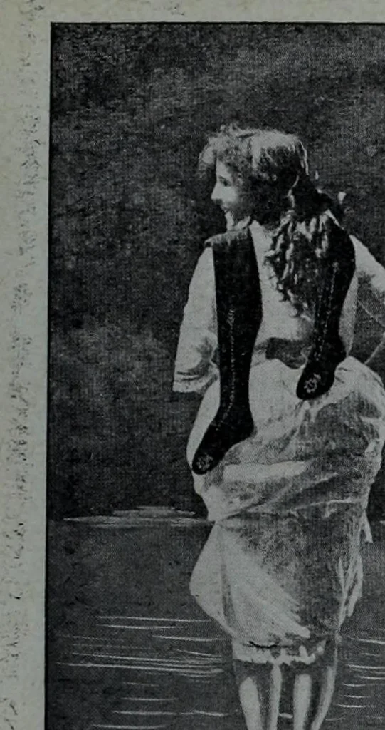 An illustration from Tissus et nouveauts 1905, 1905, leaf 634