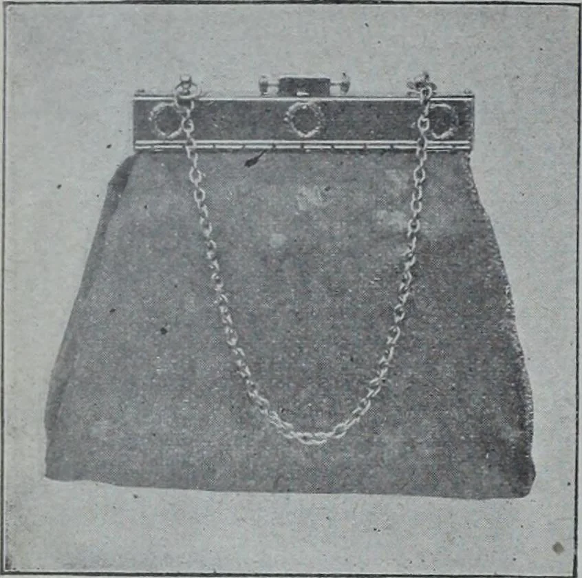 An illustration from Tissus et nouveauts 1905, 1905, leaf 645