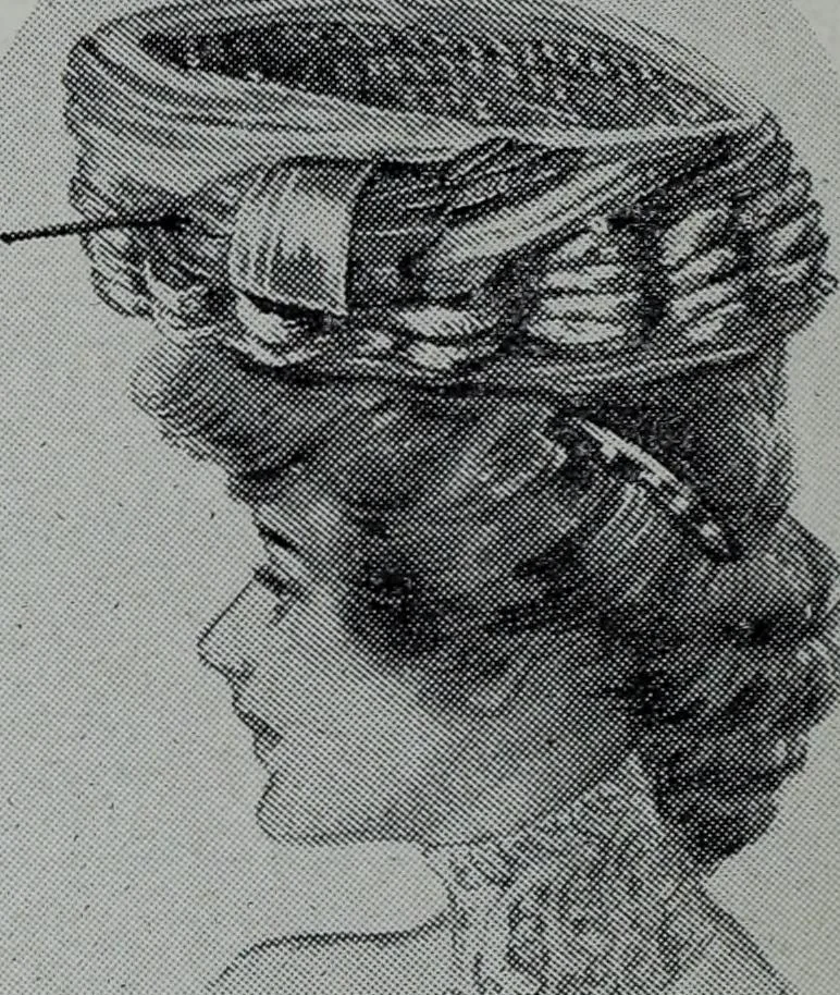 An illustration from Tissus et nouveauts 1906, 1906, leaf 141
