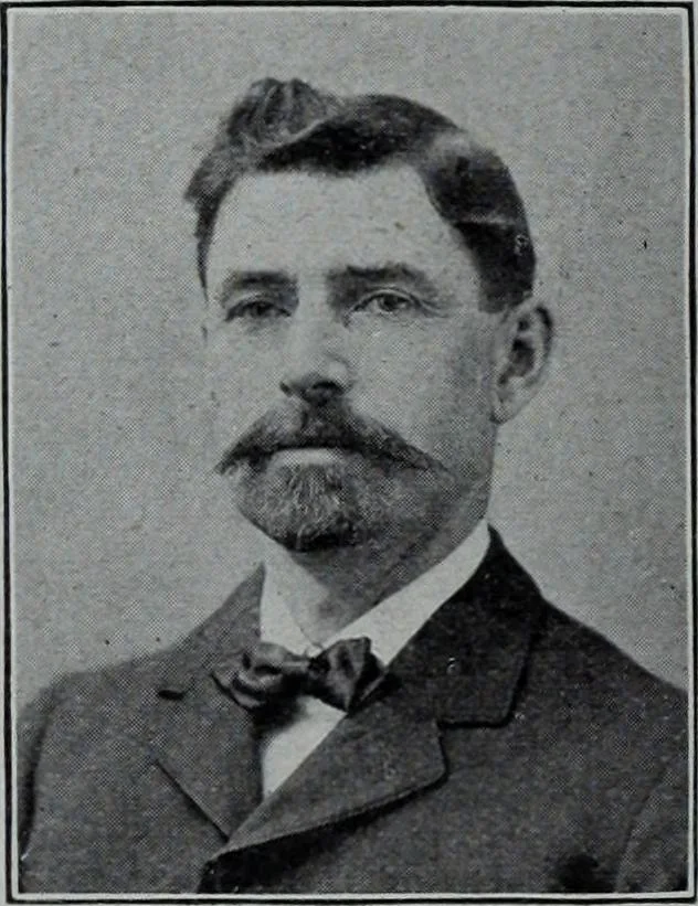 An illustration from Tissus et nouveauts 1906, 1906, leaf 543