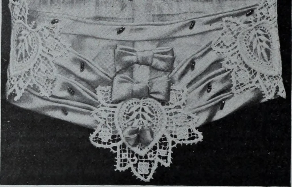 An illustration from Tissus et nouveauts 1907, 1907, leaf 653
