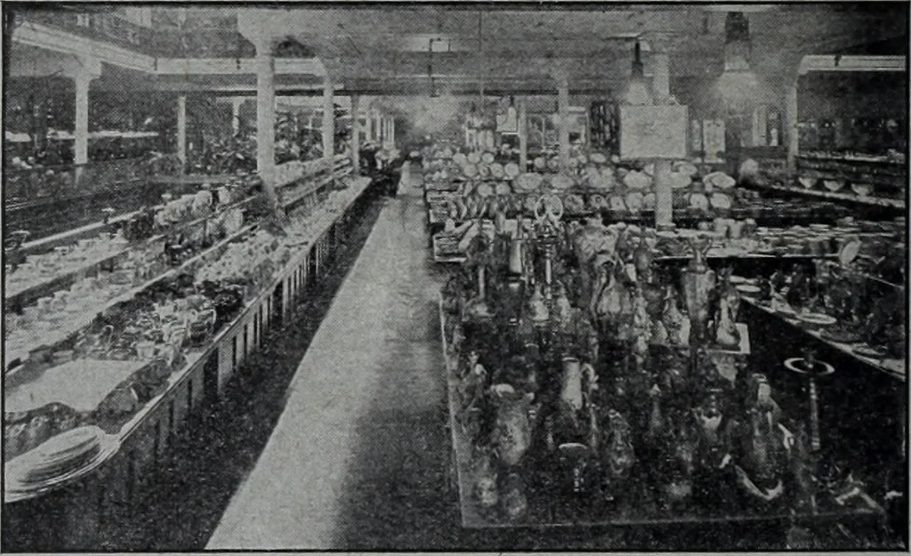 An illustration from Tissus et nouveauts 1907, 1907, leaf 737