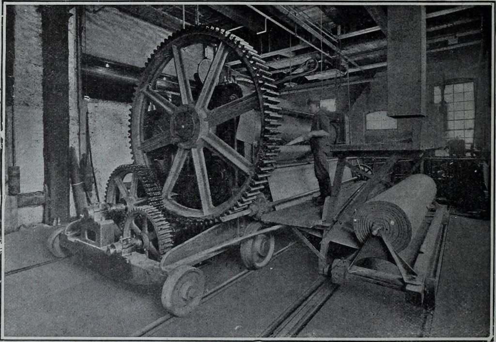 An illustration from Tissus et nouveauts 1908, 1908, leaf 55