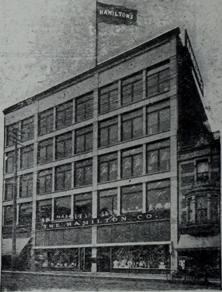 An illustration from Tissus et nouveauts 1908, 1908, leaf 93
