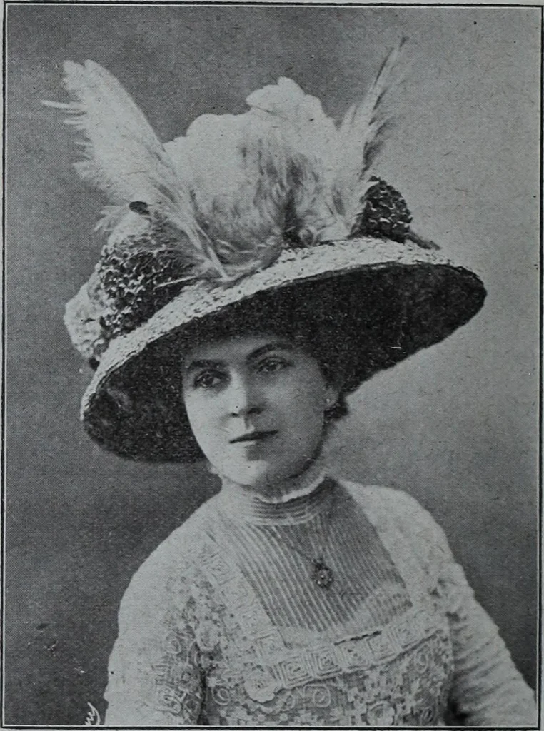 An illustration from Tissus et nouveauts 1909, 1909, leaf 101