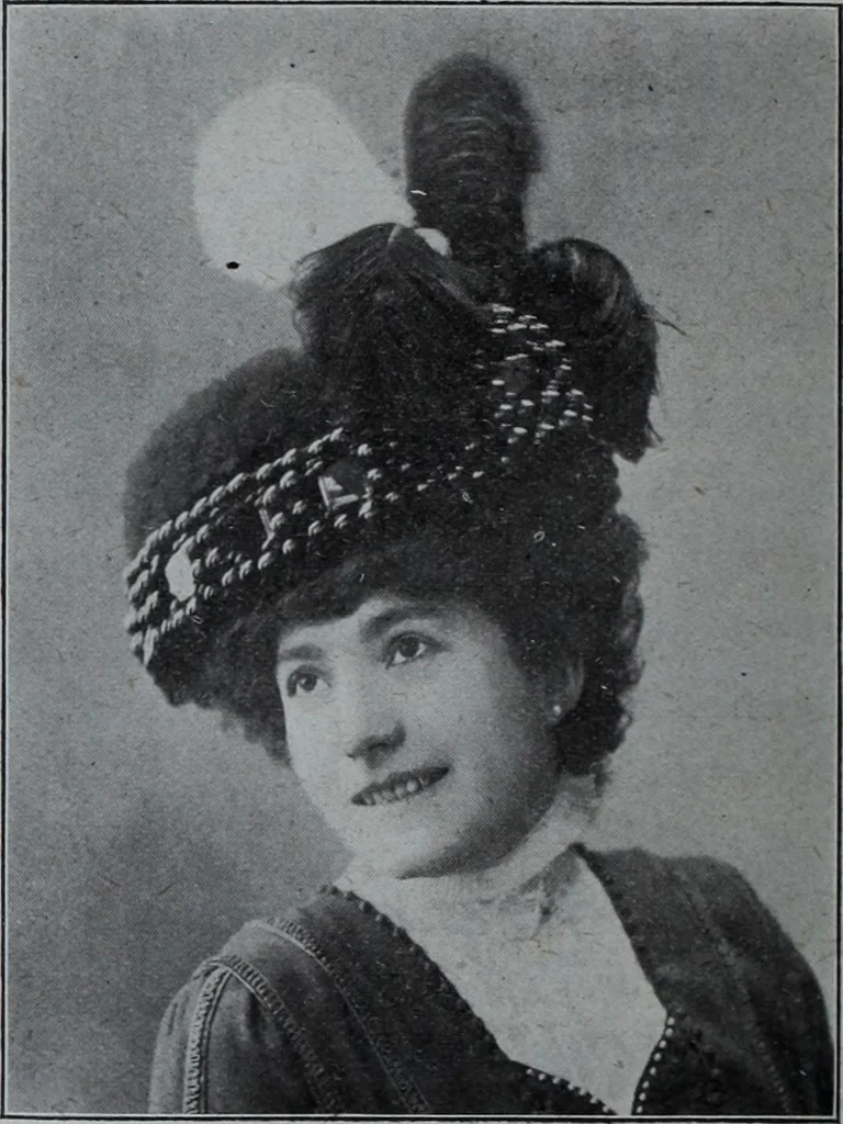 An illustration from Tissus et nouveauts 1909, 1909, leaf 105