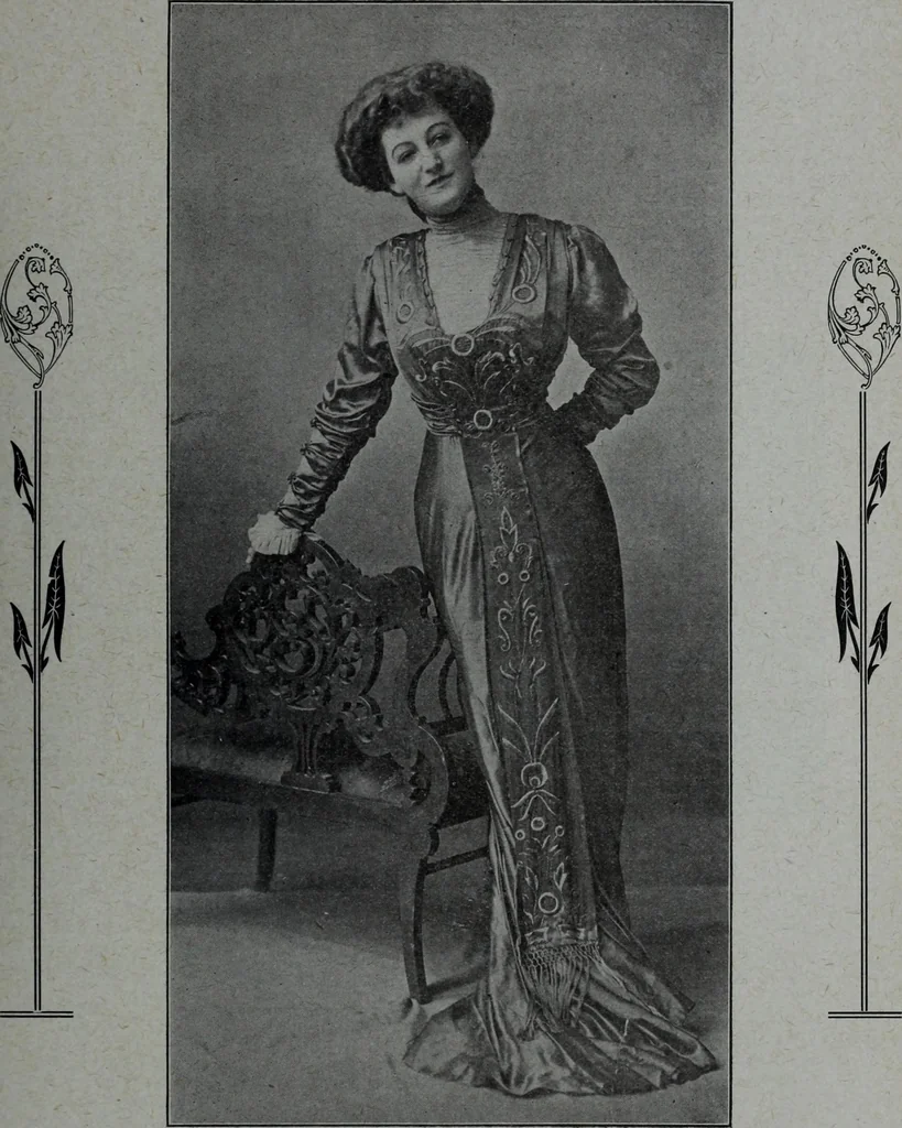 An illustration from Tissus et nouveauts 1909, 1909, leaf 172