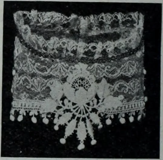 An illustration from Tissus et nouveauts 1909, 1909, leaf 383