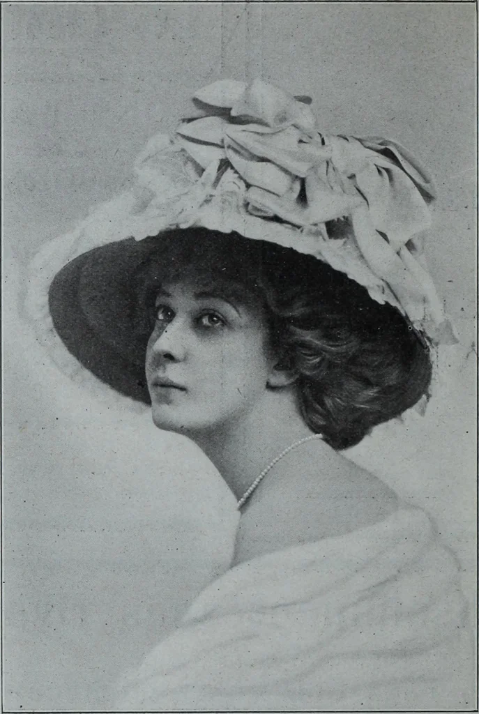 An illustration from Tissus et nouveauts 1909, 1909, leaf 429