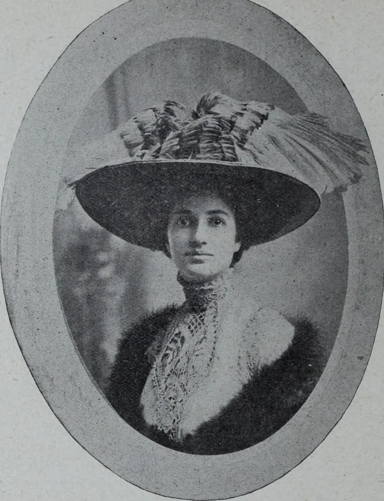 An illustration from Tissus et nouveauts 1909, 1909, leaf 43