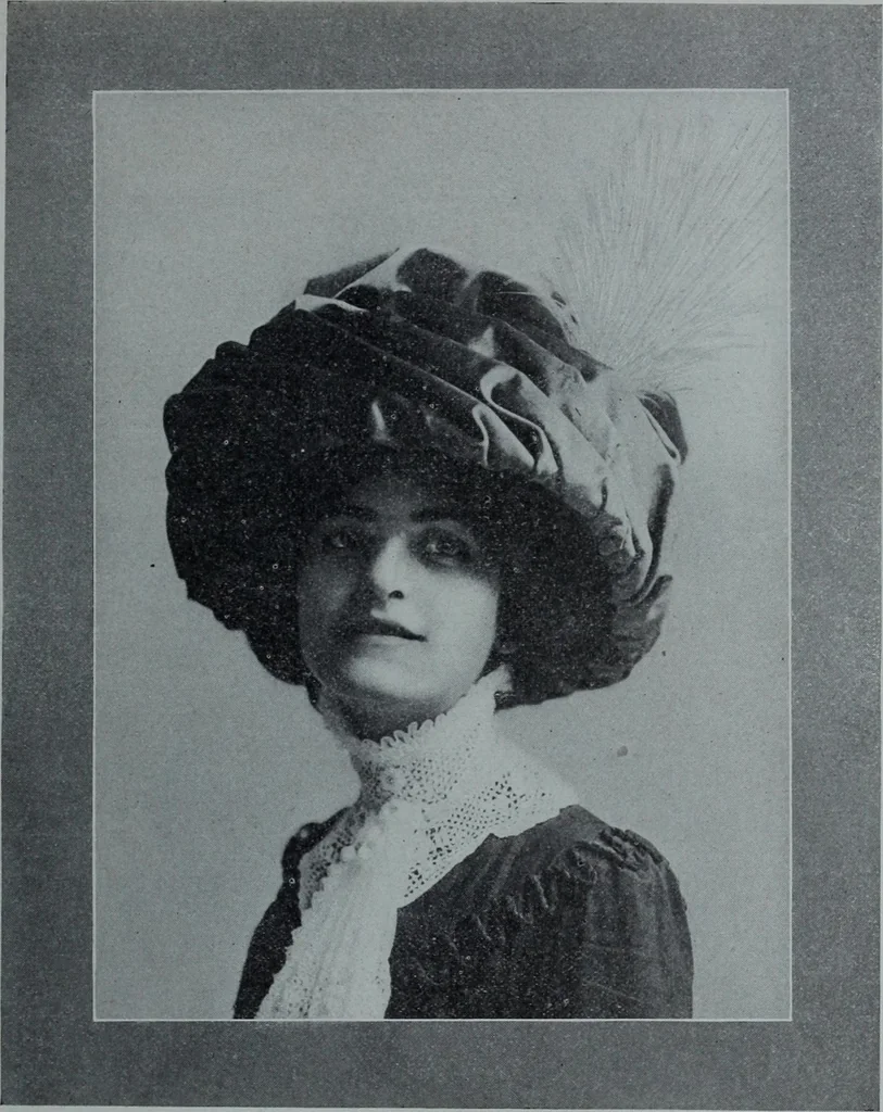 An illustration from Tissus et nouveauts 1909, 1909, leaf 520
