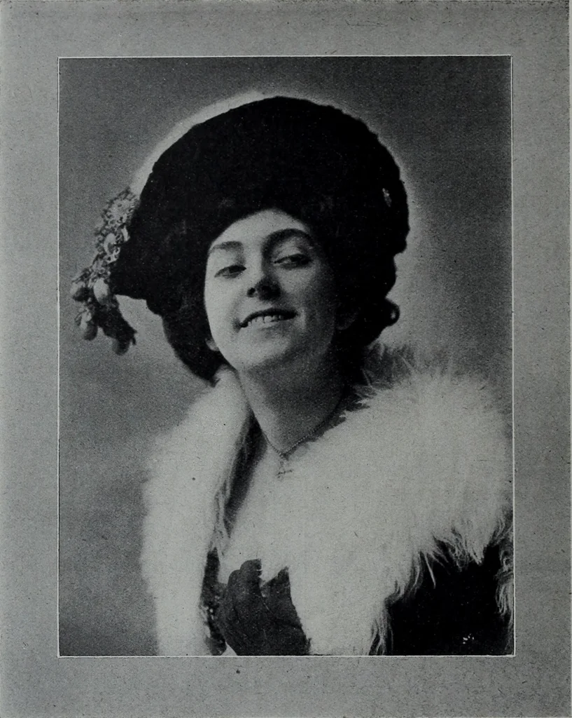 An illustration from Tissus et nouveauts 1910, 1910, leaf 25
