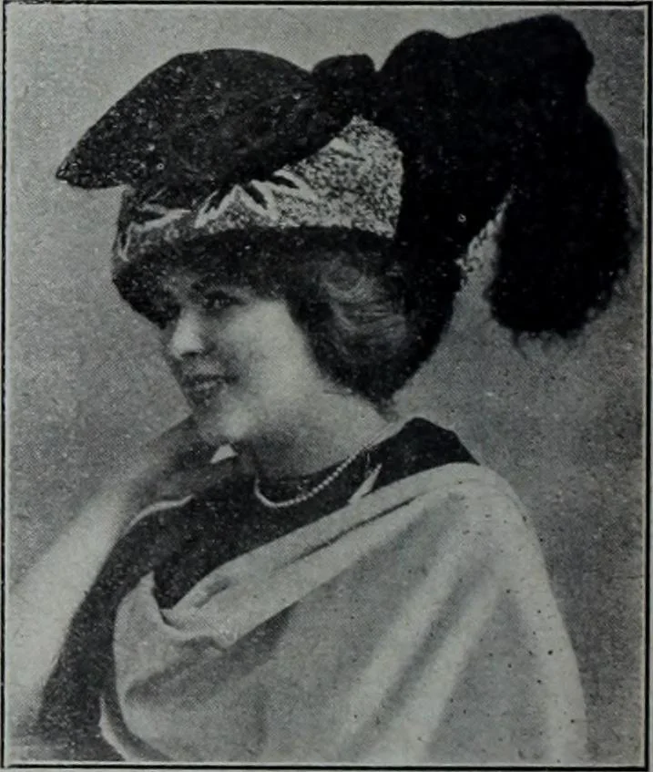 An illustration from Tissus et nouveauts 1910, 1910, leaf 375