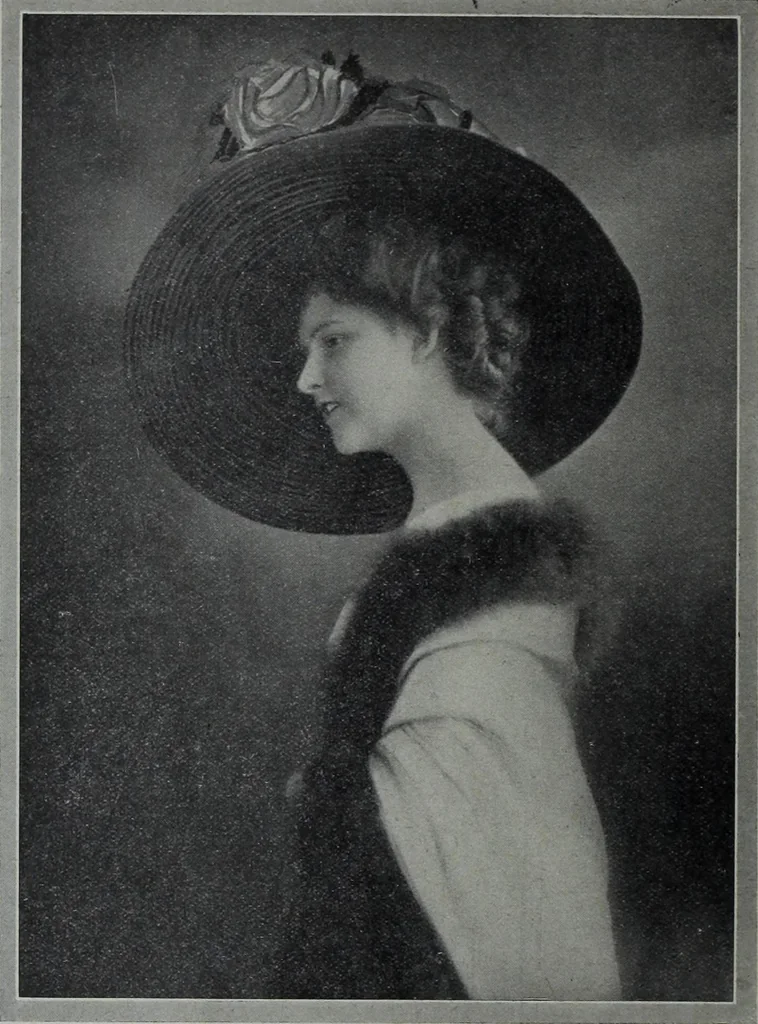 An illustration from Tissus et nouveauts 1910, 1910, leaf 89