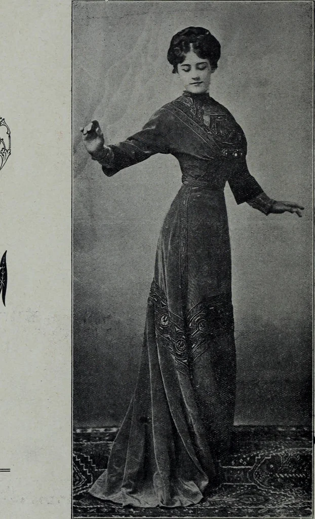 An illustration from Tissus et nouveauts 1910, 1910, leaf 97