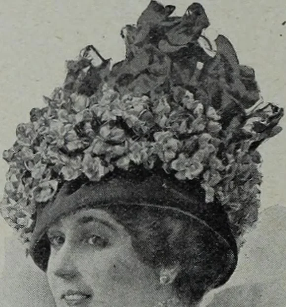 An illustration from Tissus et nouveauts 1910, 1910, leaf 99