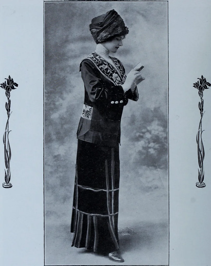 An illustration from Tissus et nouveauts 1911, 1911, leaf 255