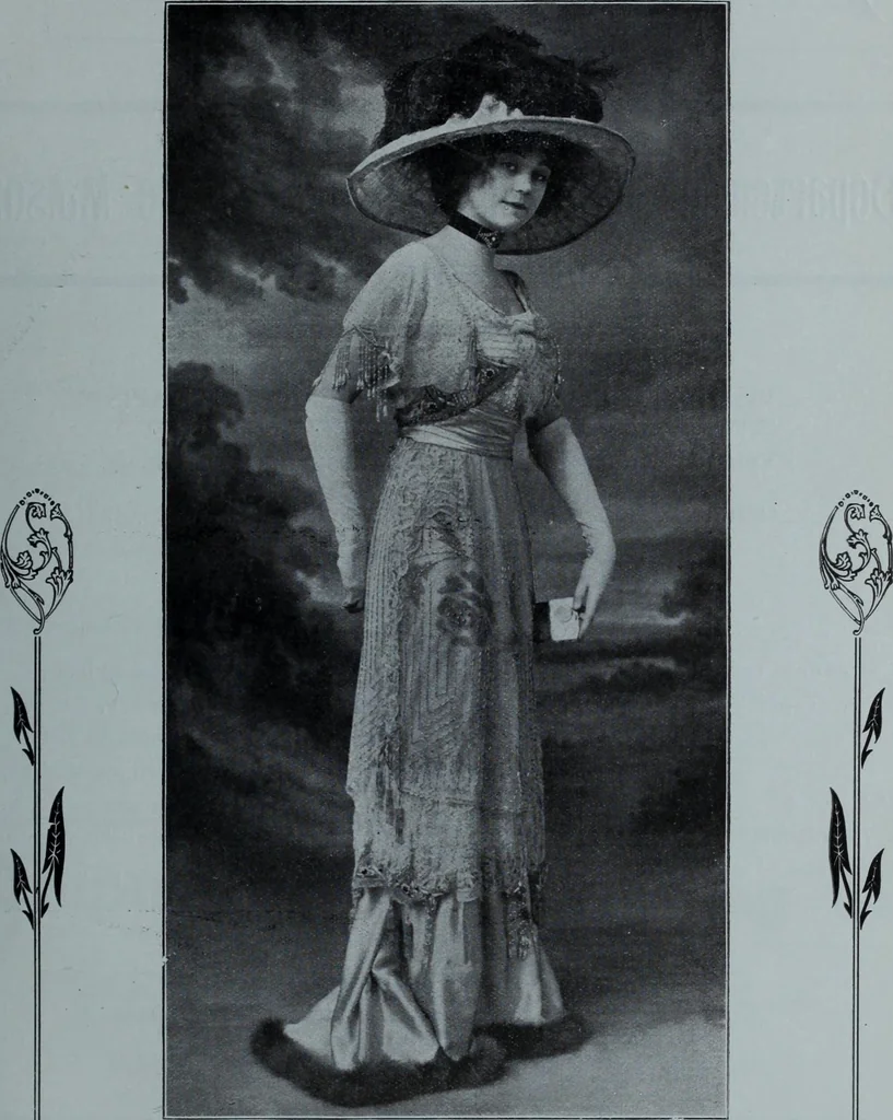 An illustration from Tissus et nouveauts 1911, 1911, leaf 30