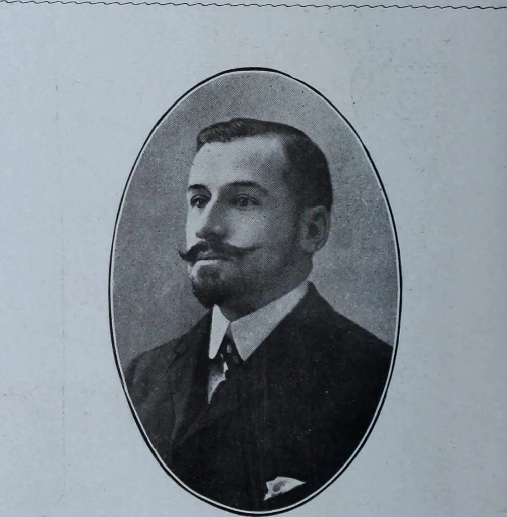 An illustration from Tissus et nouveauts 1911, 1911, leaf 303