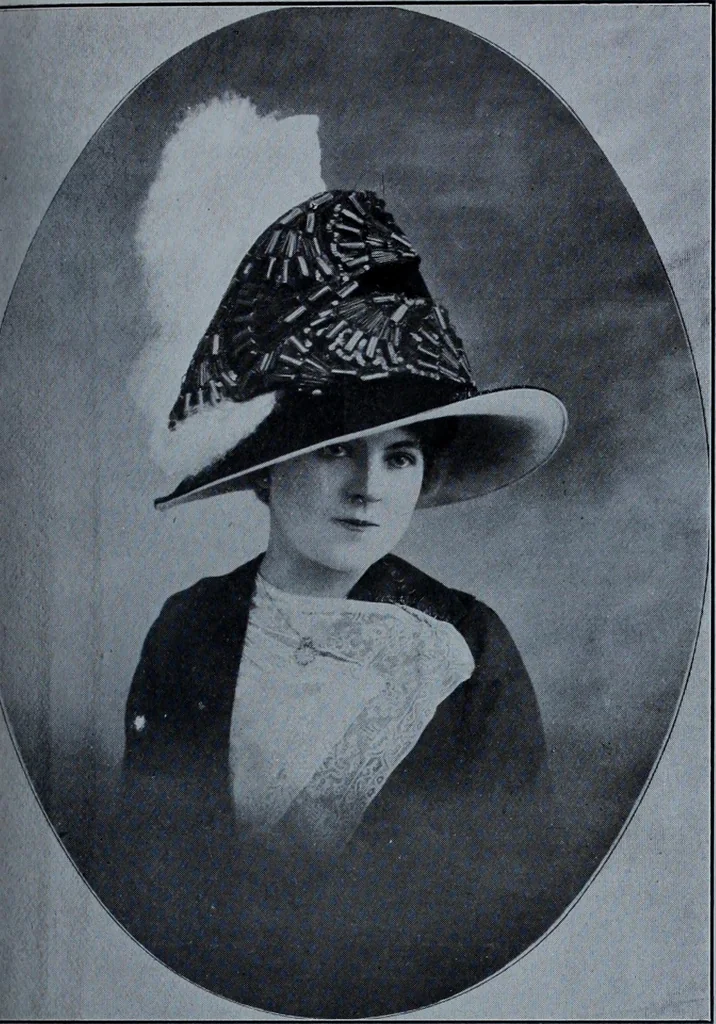 An illustration from Tissus et nouveauts 1911, 1911, leaf 402