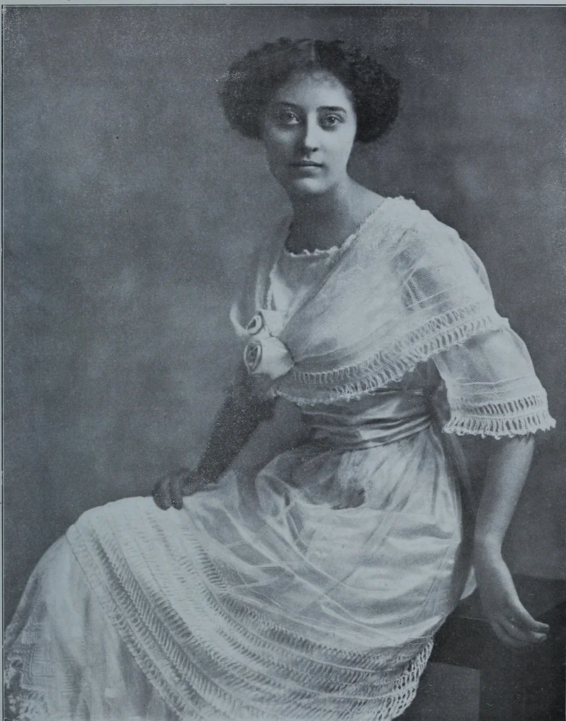 An illustration from Tissus et nouveauts 1911, 1911, leaf 540