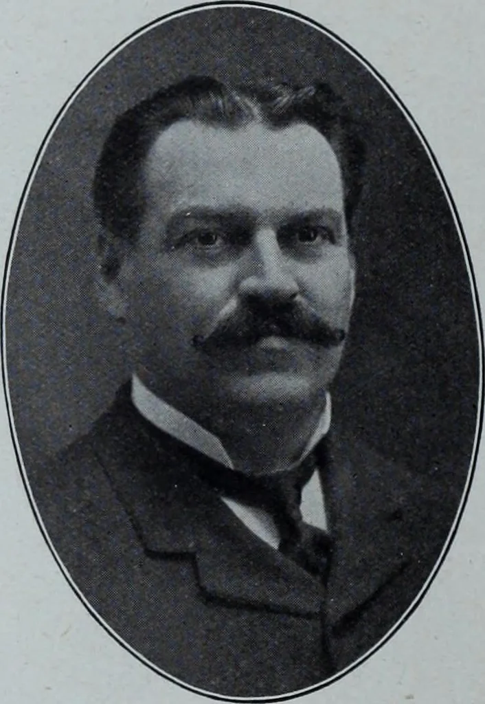 An illustration from Tissus et nouveauts 1911, 1911, leaf 83