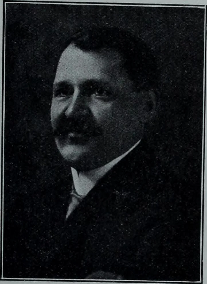 An illustration from Tissus et nouveauts 1911, 1911, leaf 84
