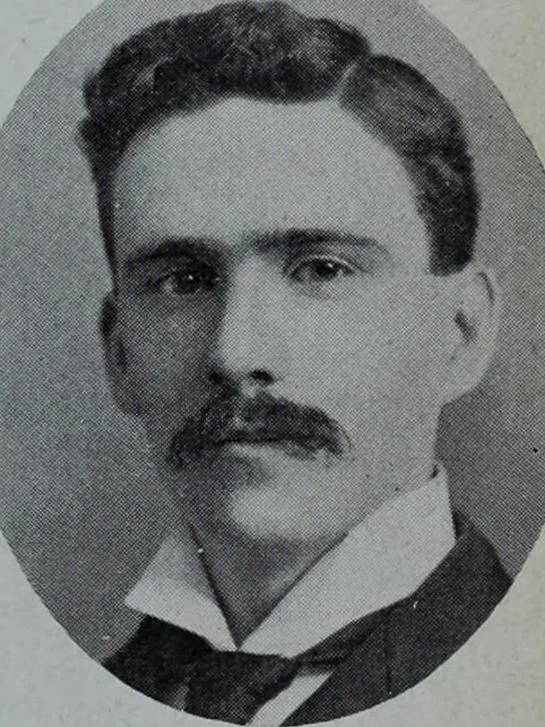 An illustration from Tissus et nouveauts 1911, 1911, leaf 84