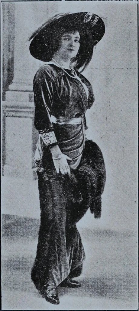 An illustration from Tissus et nouveauts 1912, 1912, leaf 112