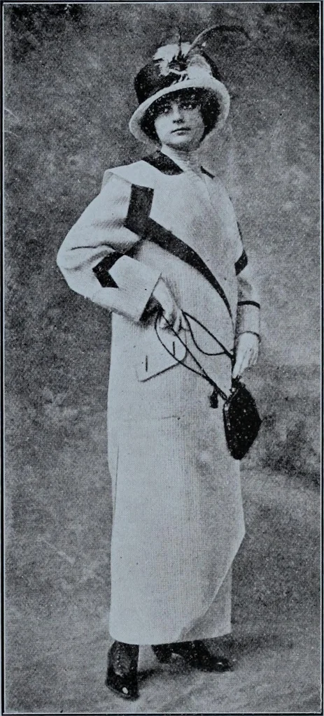 An illustration from Tissus et nouveauts 1912, 1912, leaf 114
