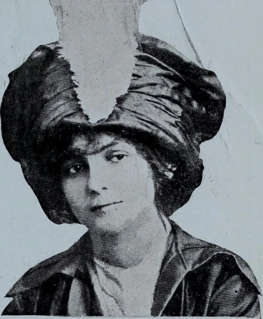 An illustration from Tissus et nouveauts 1912, 1912, leaf 22