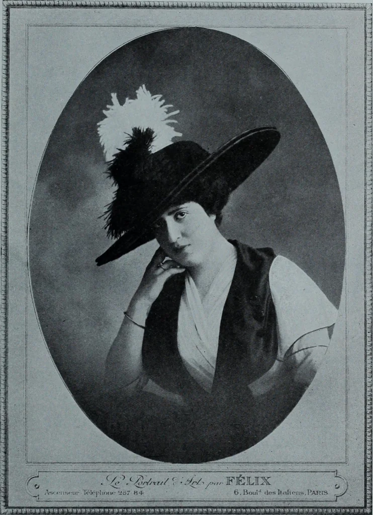 An illustration from Tissus et nouveauts 1912, 1912, leaf 338