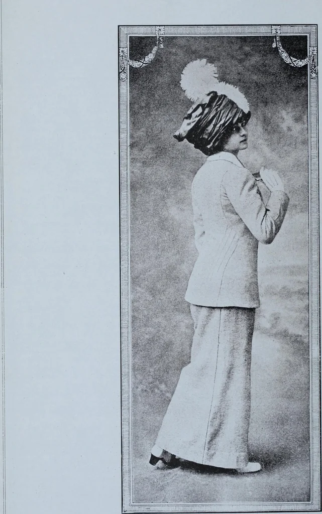 An illustration from Tissus et nouveauts 1912, 1912, leaf 35