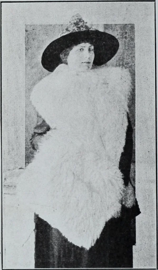 An illustration from Tissus et nouveauts 1912, 1912, leaf 413