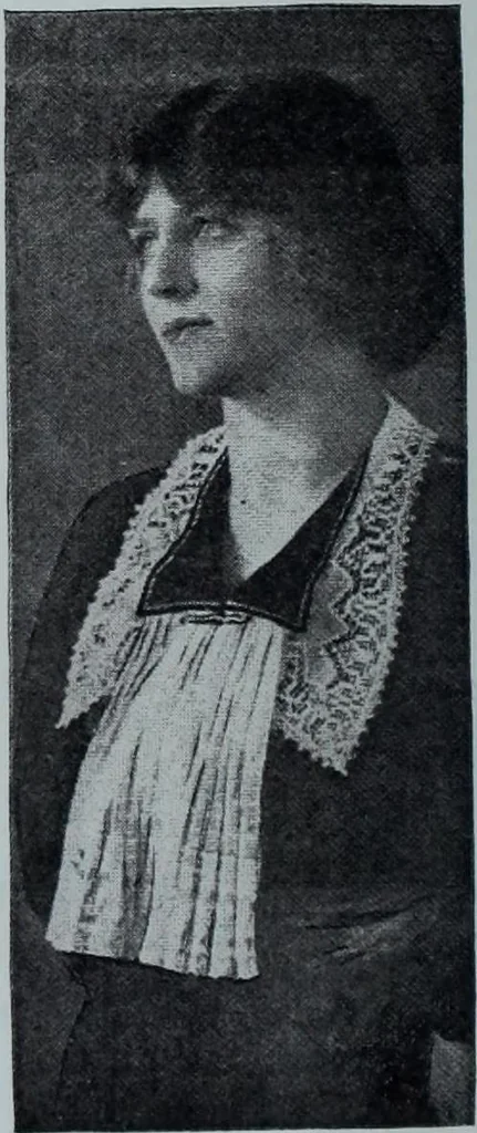 An illustration from Tissus et nouveauts 1913, 1913, leaf 111