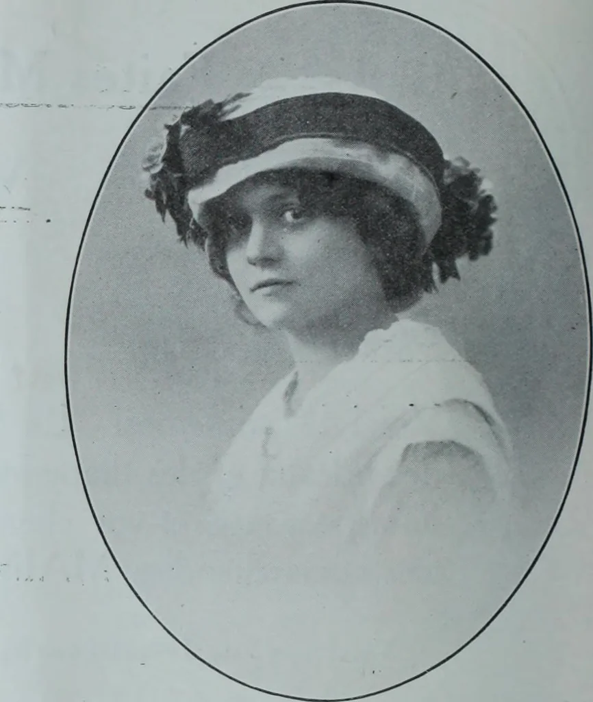 An illustration from Tissus et nouveauts 1913, 1913, leaf 149