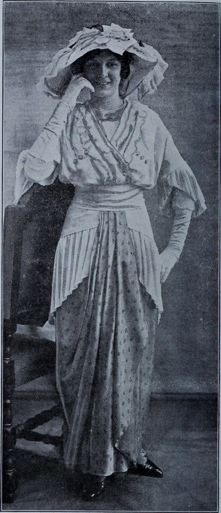 An illustration from Tissus et nouveauts 1913, 1913, leaf 247