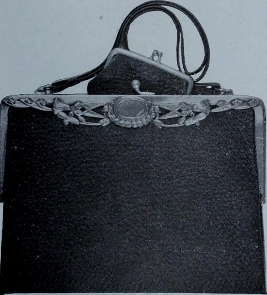An illustration from Tissus et nouveauts 1913, 1913, leaf 250