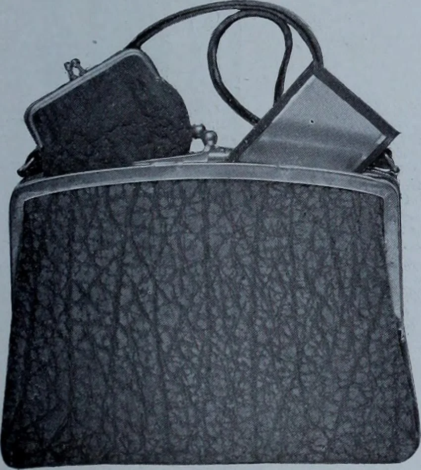 An illustration from Tissus et nouveauts 1913, 1913, leaf 250