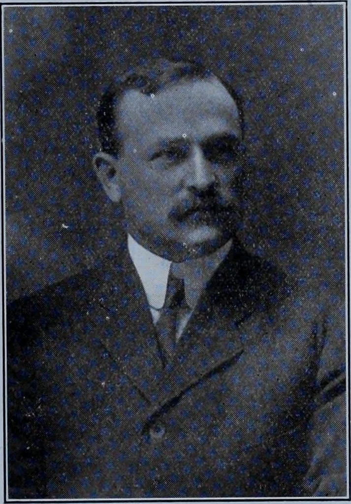 An illustration from Tissus et nouveauts 1913, 1913, leaf 292