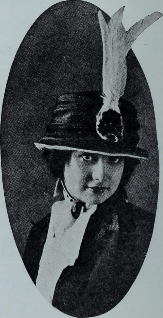 An illustration from Tissus et nouveauts 1913, 1913, leaf 75
