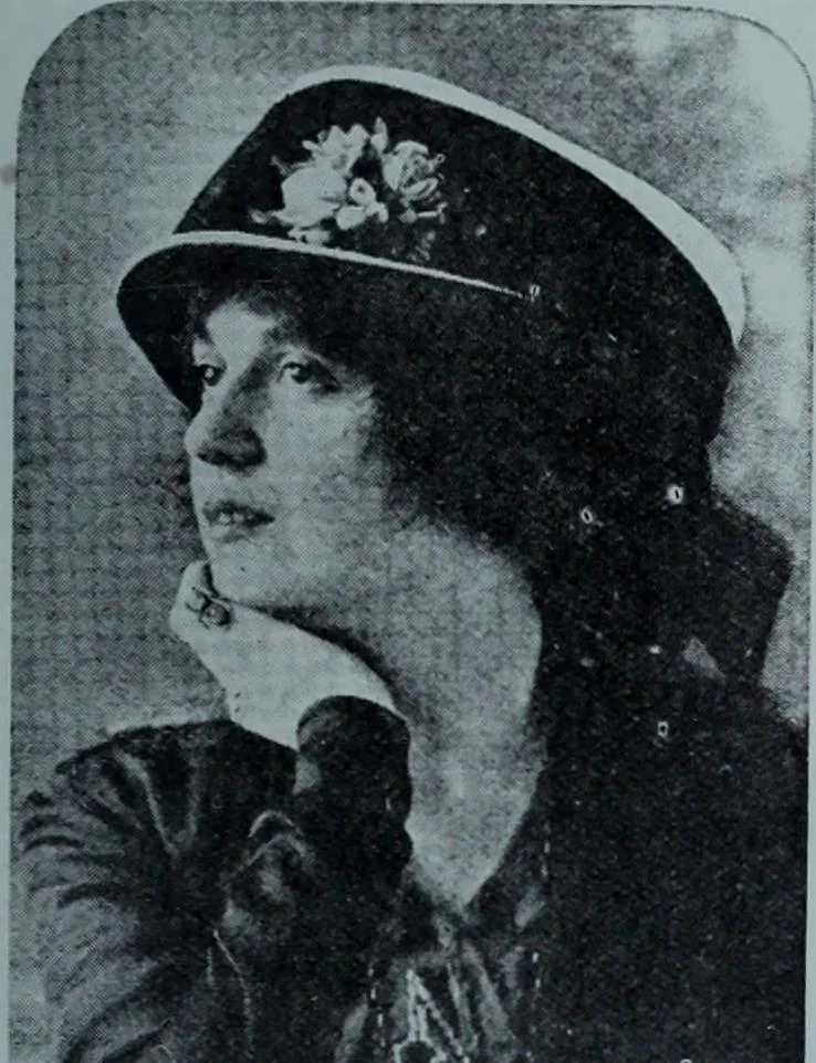An illustration from Tissus et nouveauts 1913, 1913, leaf 80